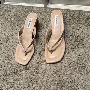 Steve Madden Tan Heels Elegant Design